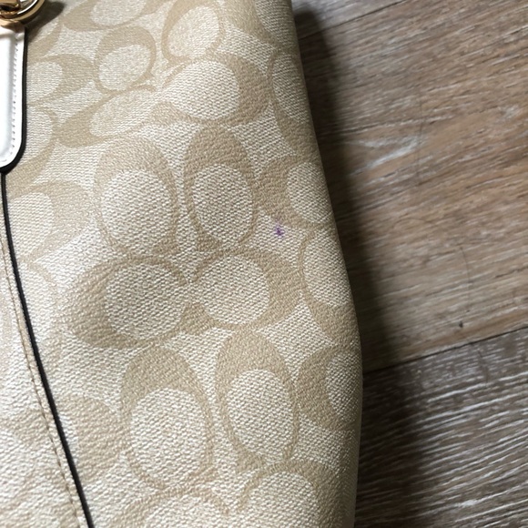 Coach Leather Signature Gallery Zippered Tote. Gold Hardware. GUC - Picture 11 of 11